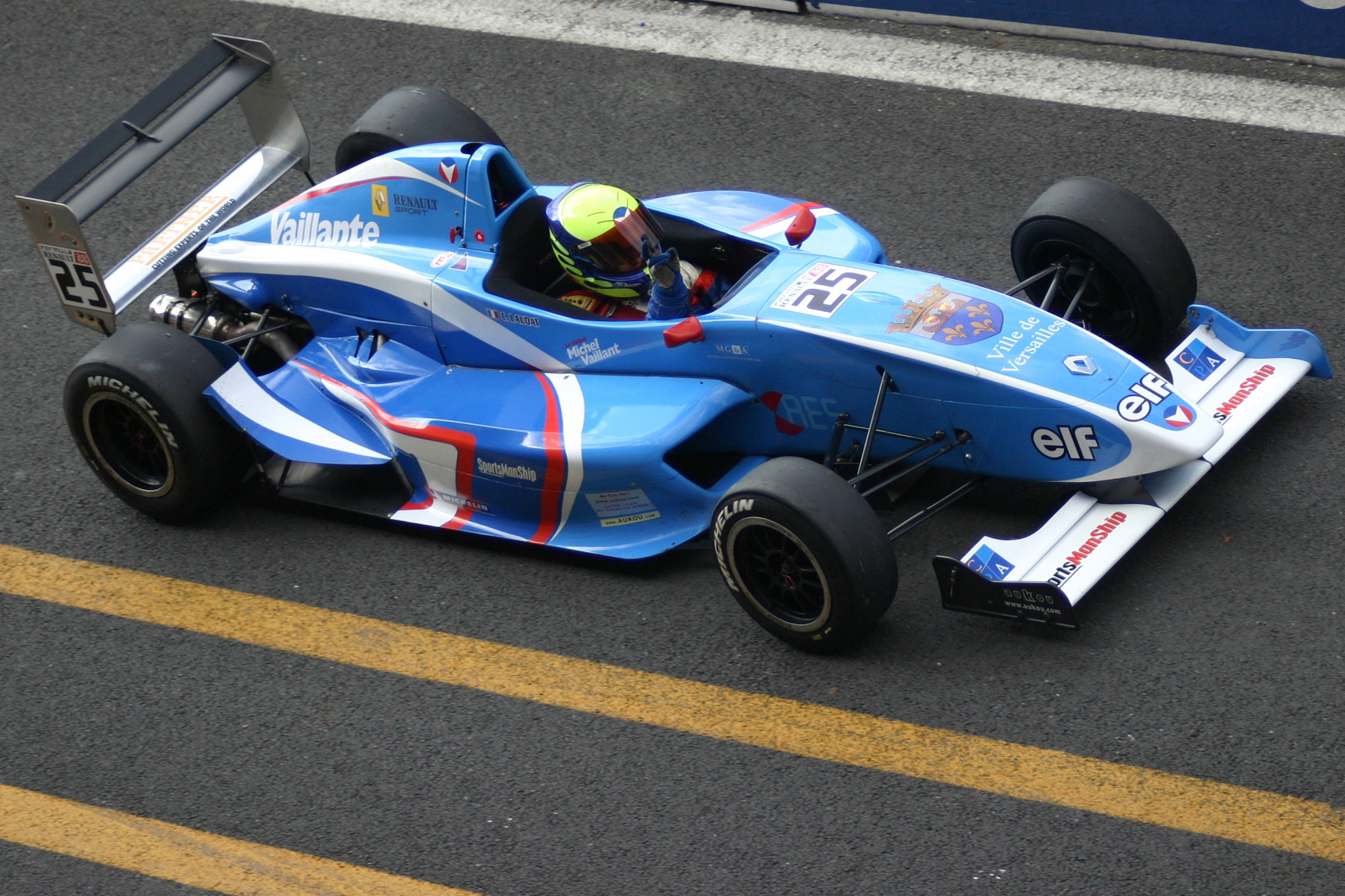 Ecurie Vaillante FR2000 engagée dans le Championnat de France 2004 !