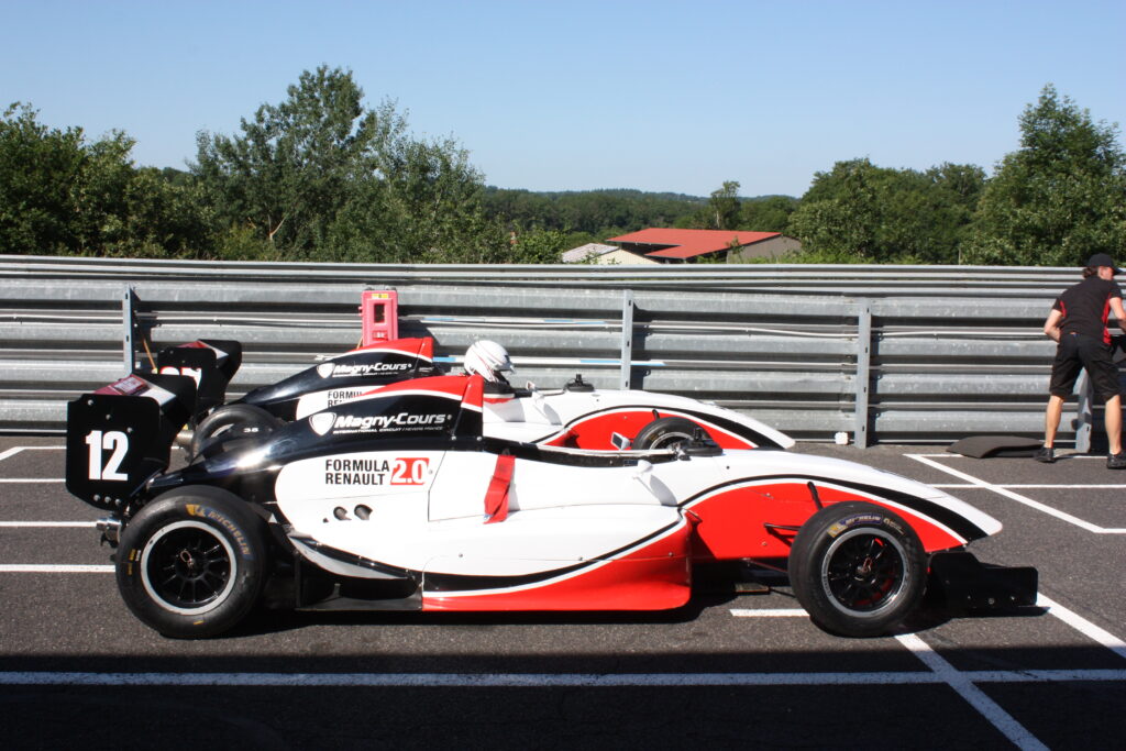 Stage de pilotage en Formule Renault 2.0. Mercury Silver était engagée en catégorie Trackday sur le Circuit du Mas du Clos.