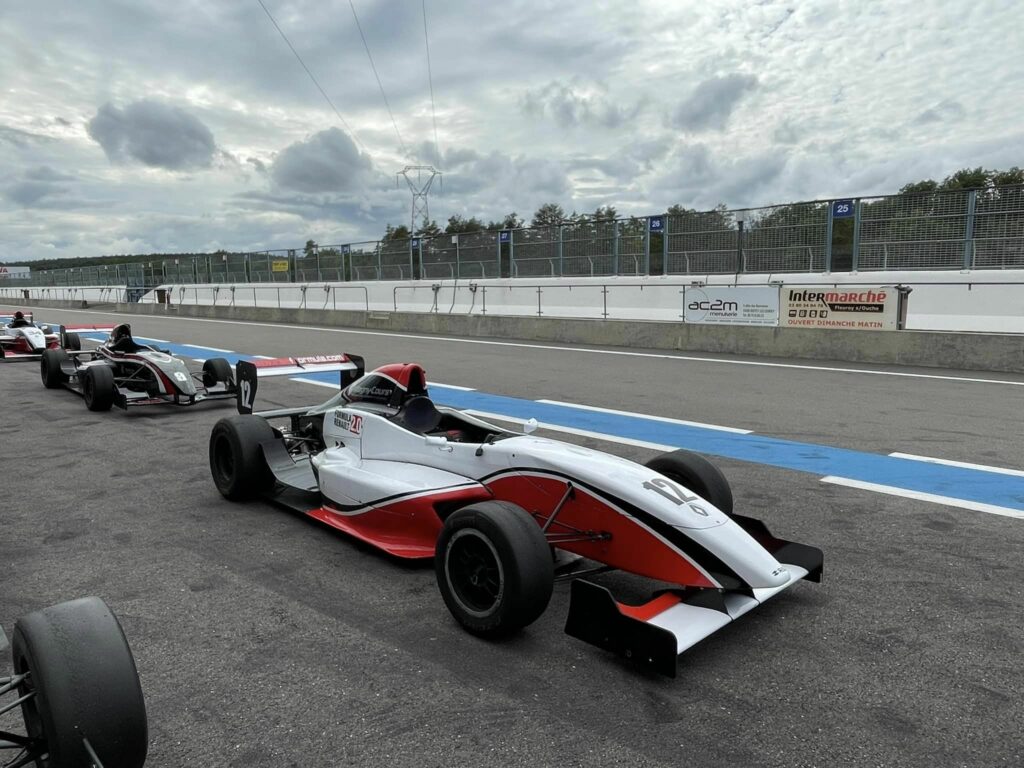 Formula Renault 2.0 sur le Circuit de Dijon-Prenois